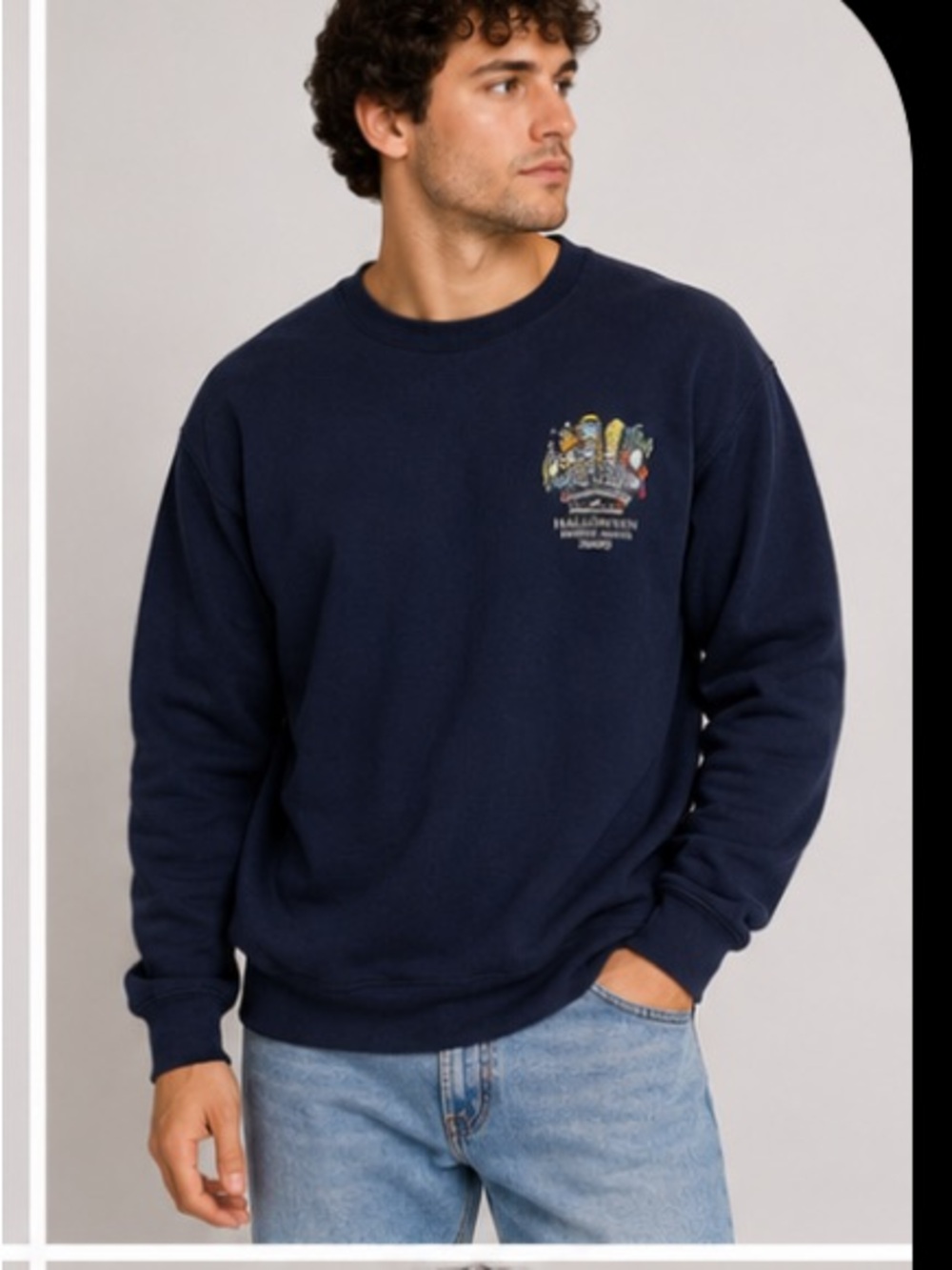 Halloween crewneck navy blue Lee vintage fits large